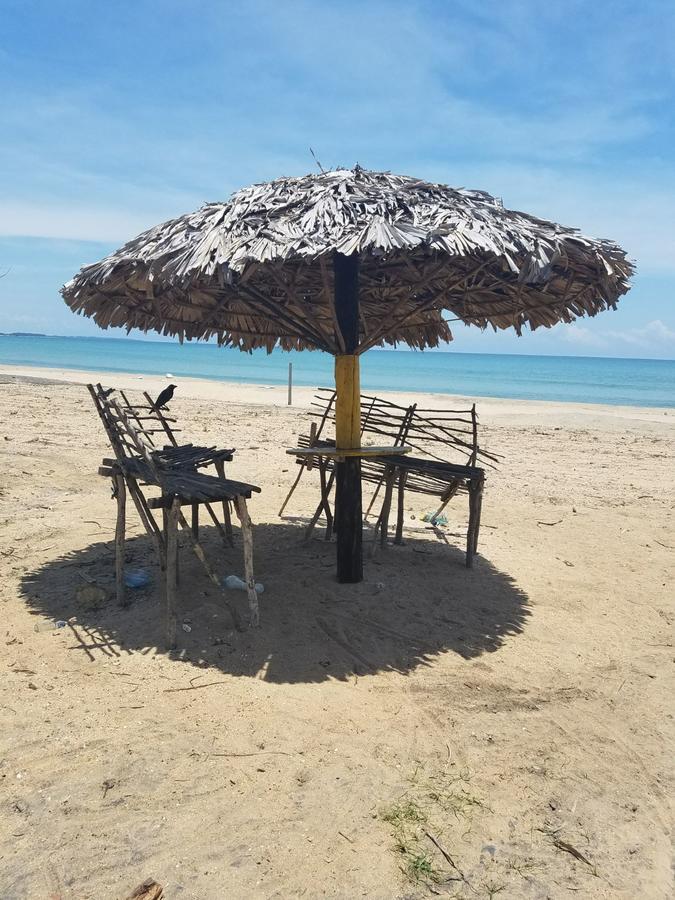 Luna Beach Hotel Nilaveli Kültér fotó