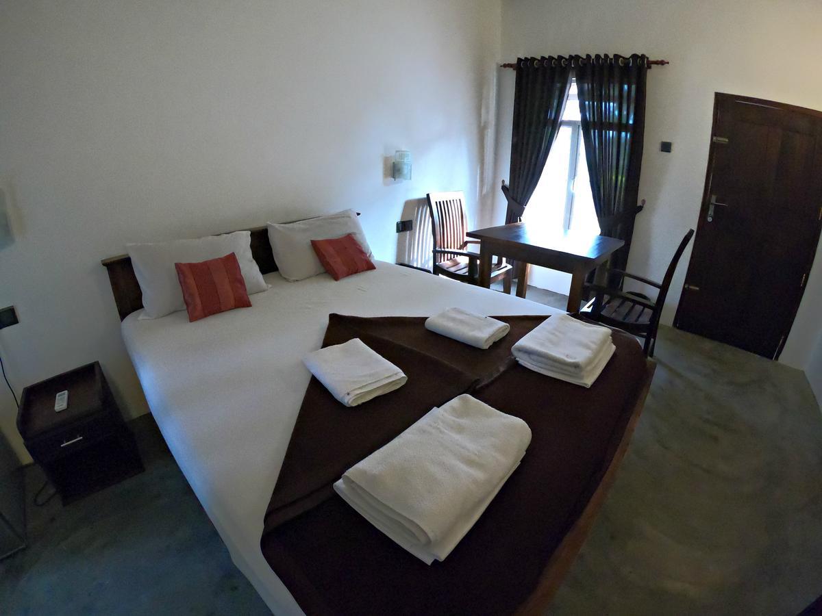 Luna Beach Hotel Nilaveli Kültér fotó