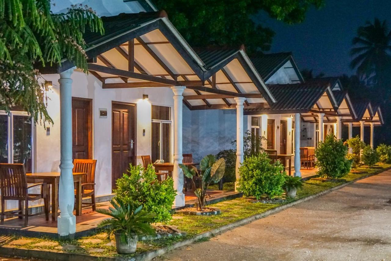 Luna Beach Hotel Nilaveli Kültér fotó